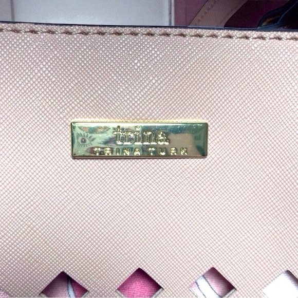 Trina Turk Pink Lattice Handbag w/ Flower Liner! - Picture 3 of 9